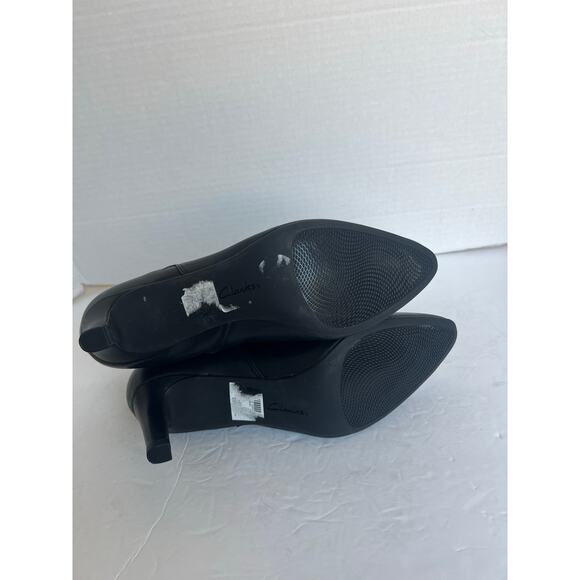 Clark’s Artisan Calla Blossom Black Leather Pointy Toe Low Heel Ankle Boots 10M - Picture 11 of 12